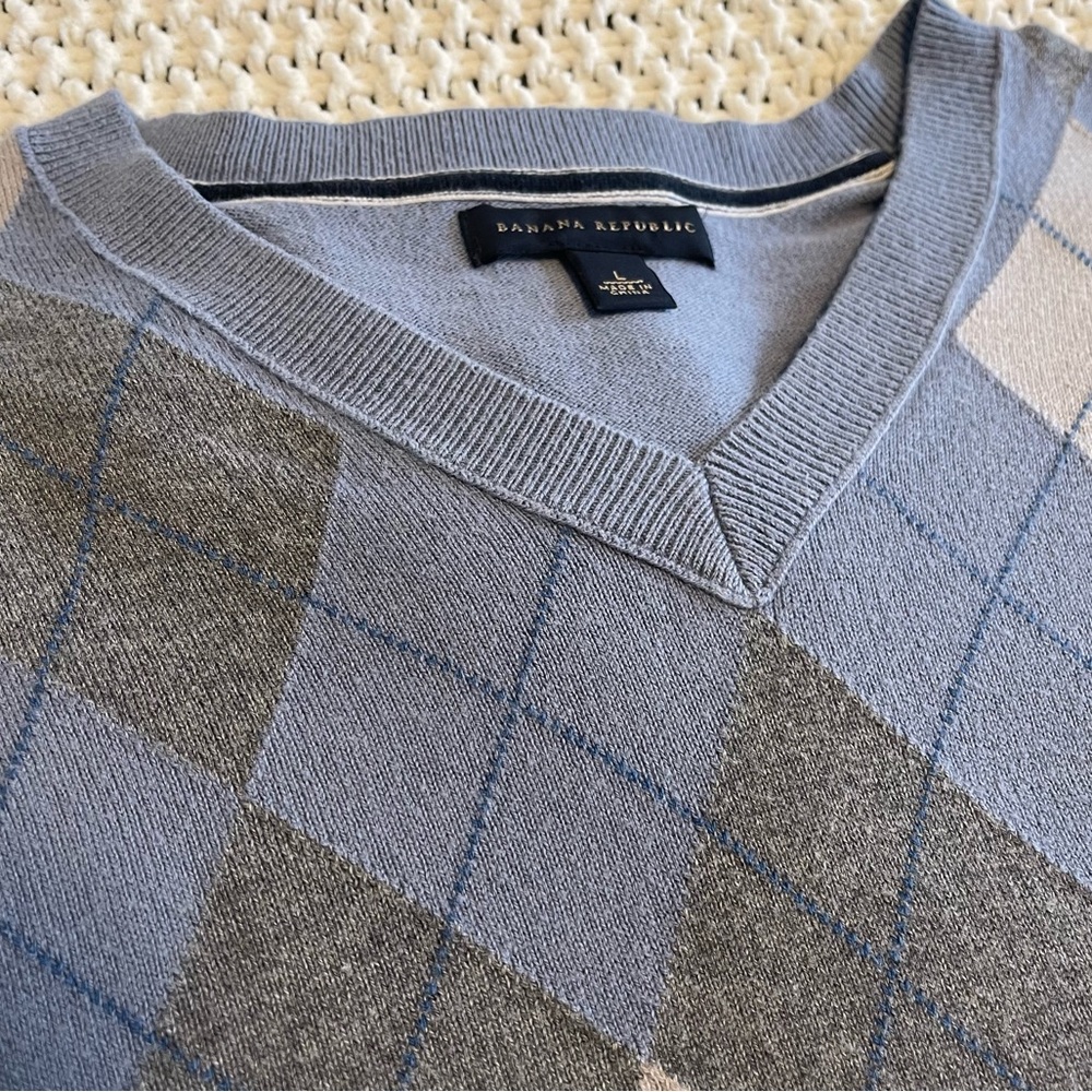 banana republic v neck argyle sweater mens size large
